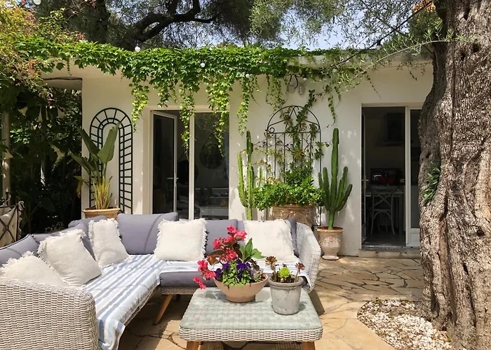 Cap D'antibes 50m From The 3 Bedrooms/pool Villa *