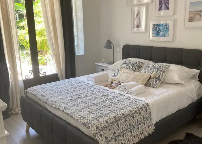 Cap D'antibes 50m From The 3 Bedrooms/pool * Antibes